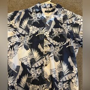 NWOT Navy and White Floral Hawaiian Shirt
